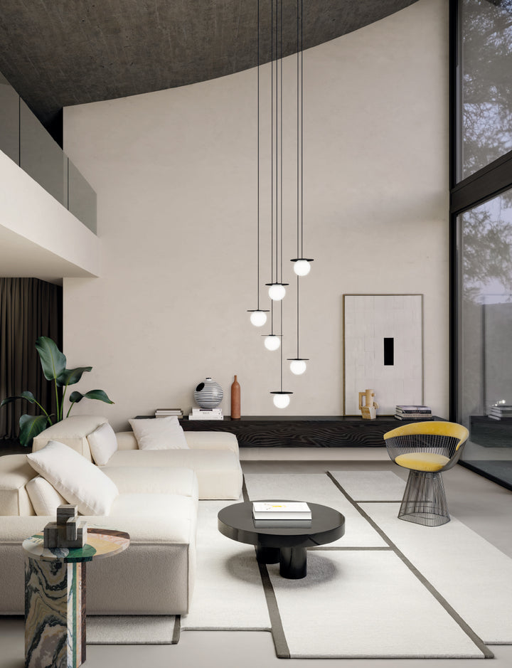 Kiss Cluster Pendant