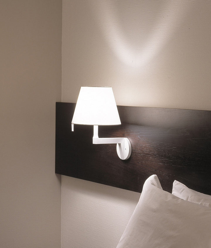Melampo Wall Lamp