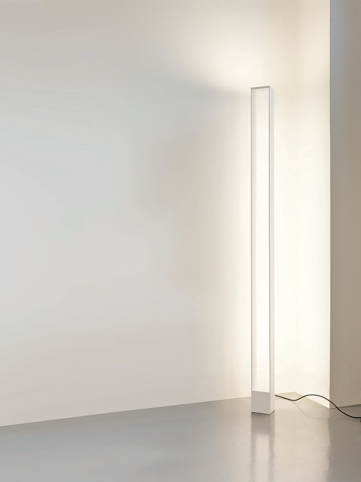 Tru Floor Lamp