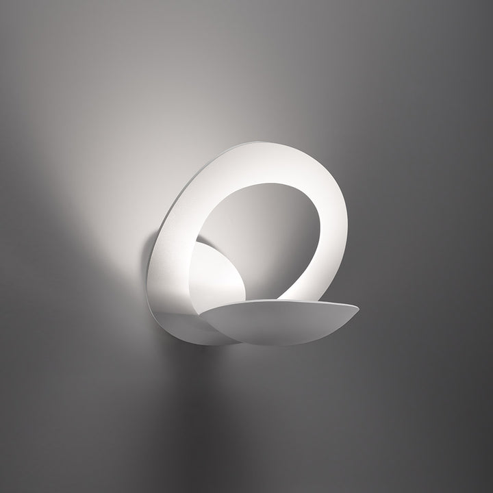 Pirce Wall Light